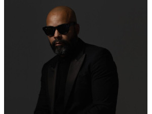 Myles Sanko - I see my light