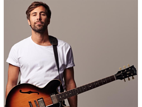 Max Giesinger (D)