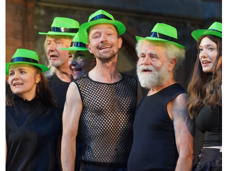 Teuflische Göttinnen - Musical-Komödie