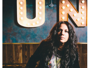 Sari Schorr - Running wild
